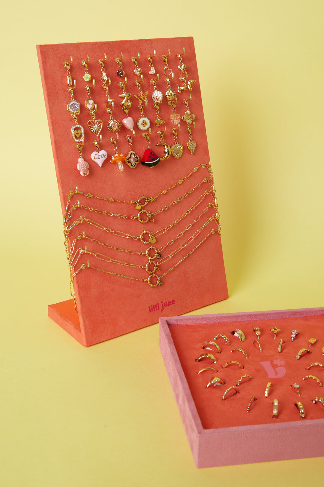 Lilli June kettingen display