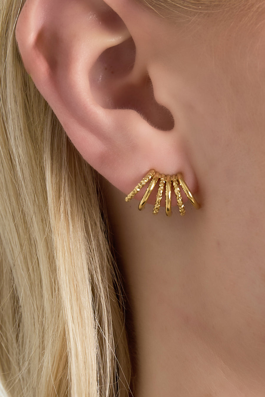Puces d'oreilles pour femmes en acier inoxydable avec forme organique – doré