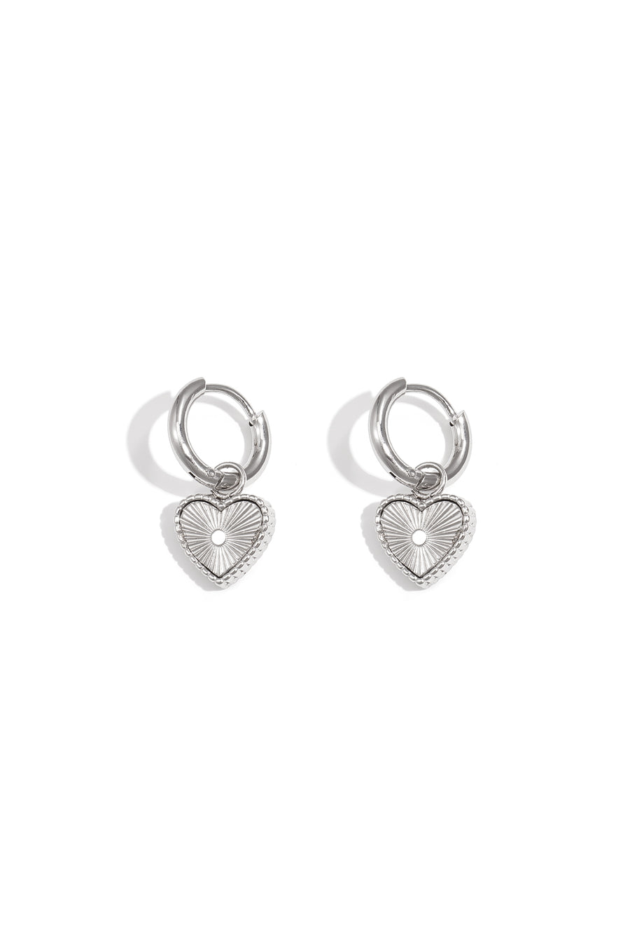 Boucles d'oreilles pendantes pour femmes en acier inoxydable en forme de cœur – couleur or