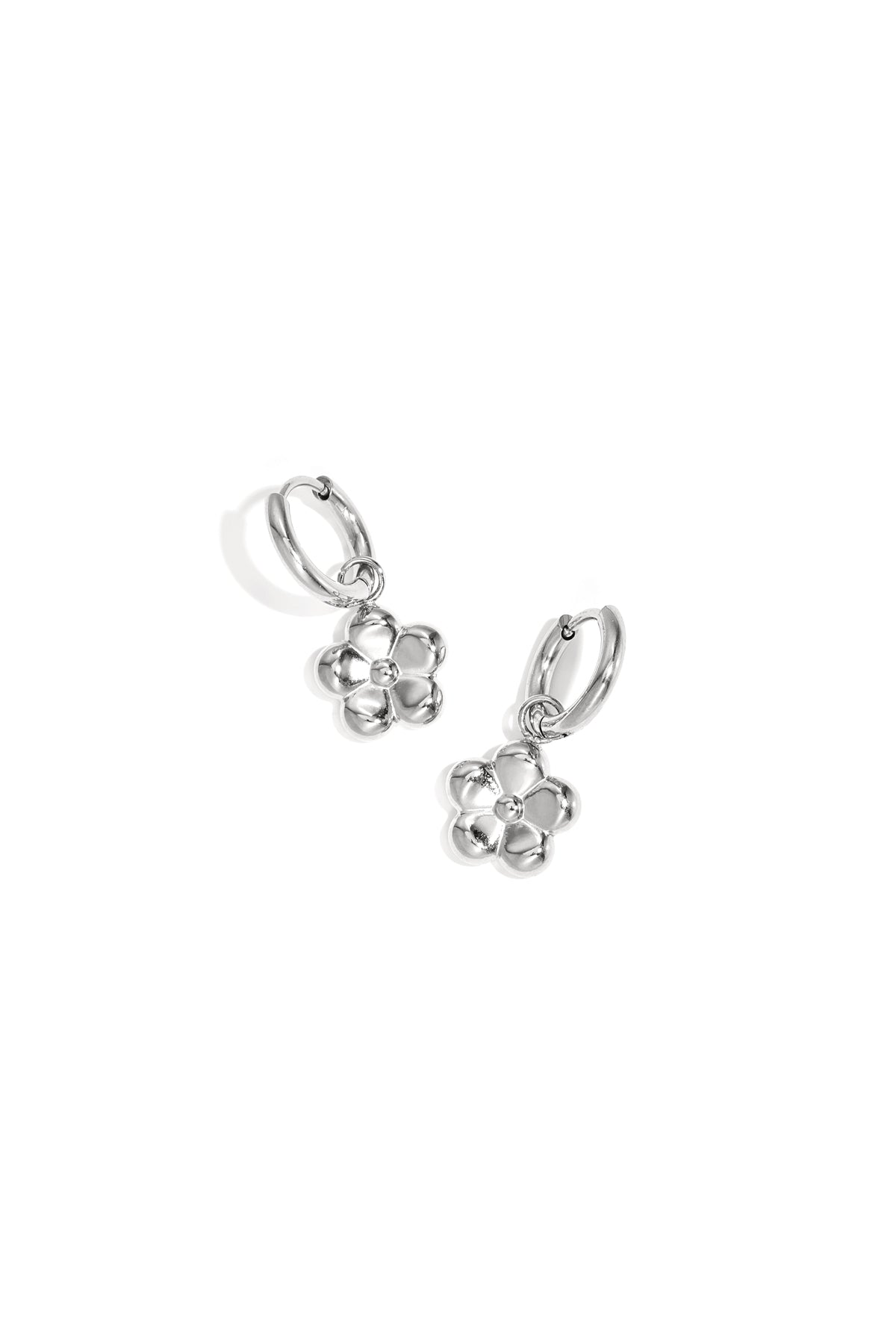 Oorringen met bloem hanger