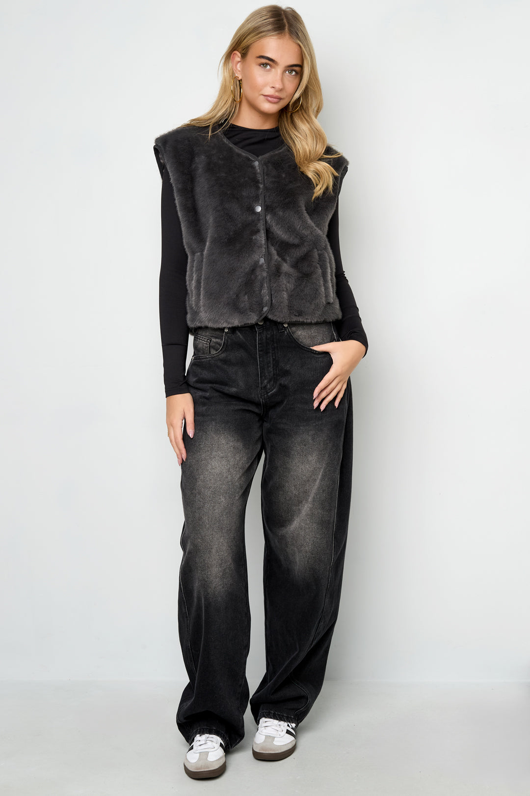 Dames mouwloos gilet van imitatiebont – productfoto 5