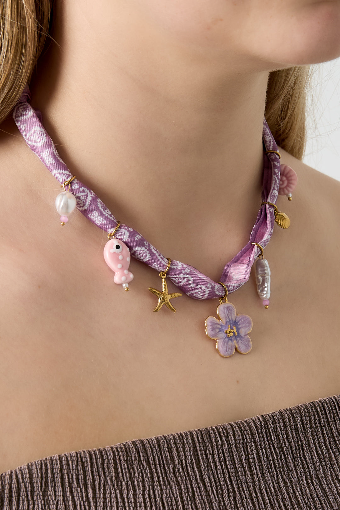 Braided women's necklace made of polyester, ceramic, imitation pearl, enamel, stainless steel – image 2