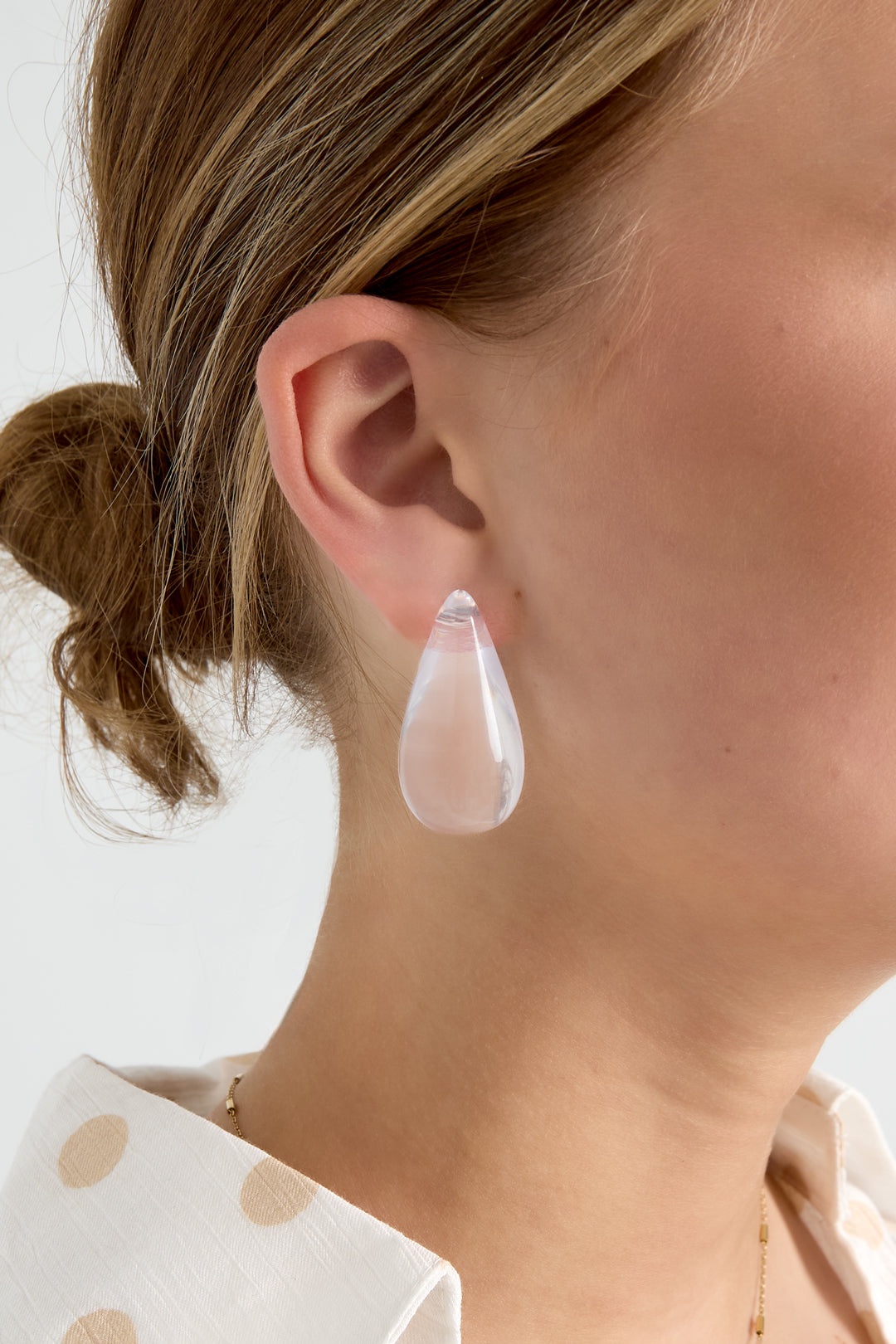 Boucles d’oreilles puces en résine pour femmes, en forme de goutte – violet clair – photo 2