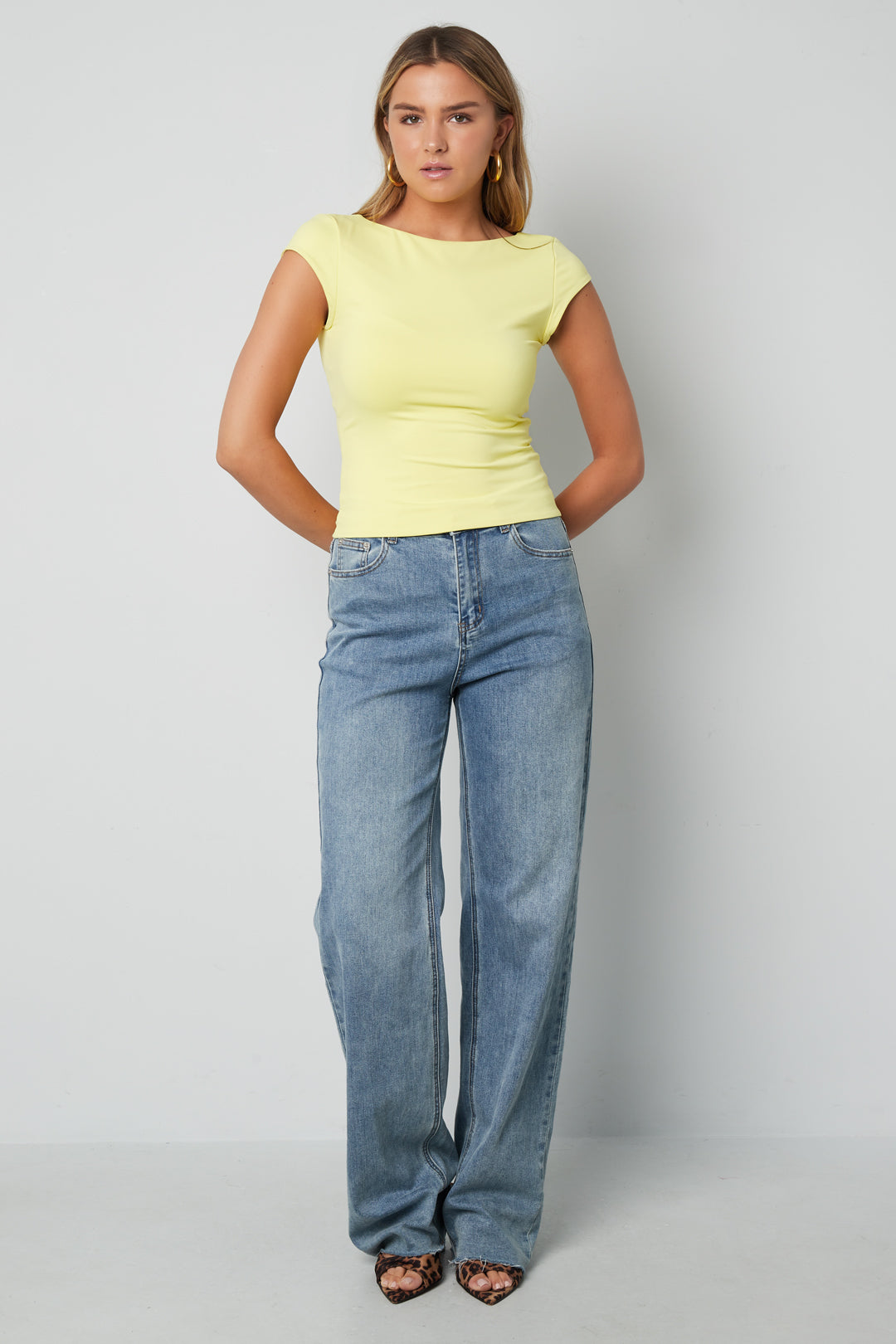 T-shirt pour femmes au look minimaliste – photo 7
