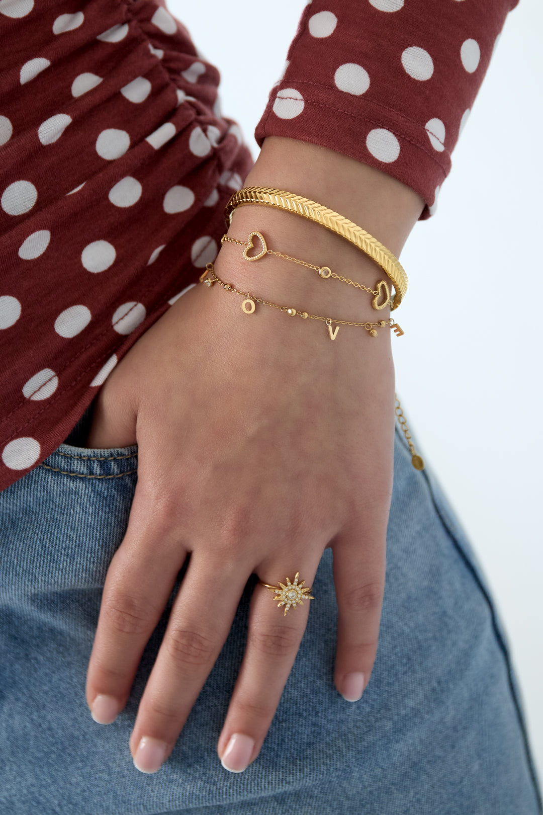 Love armband met hangende steentjes