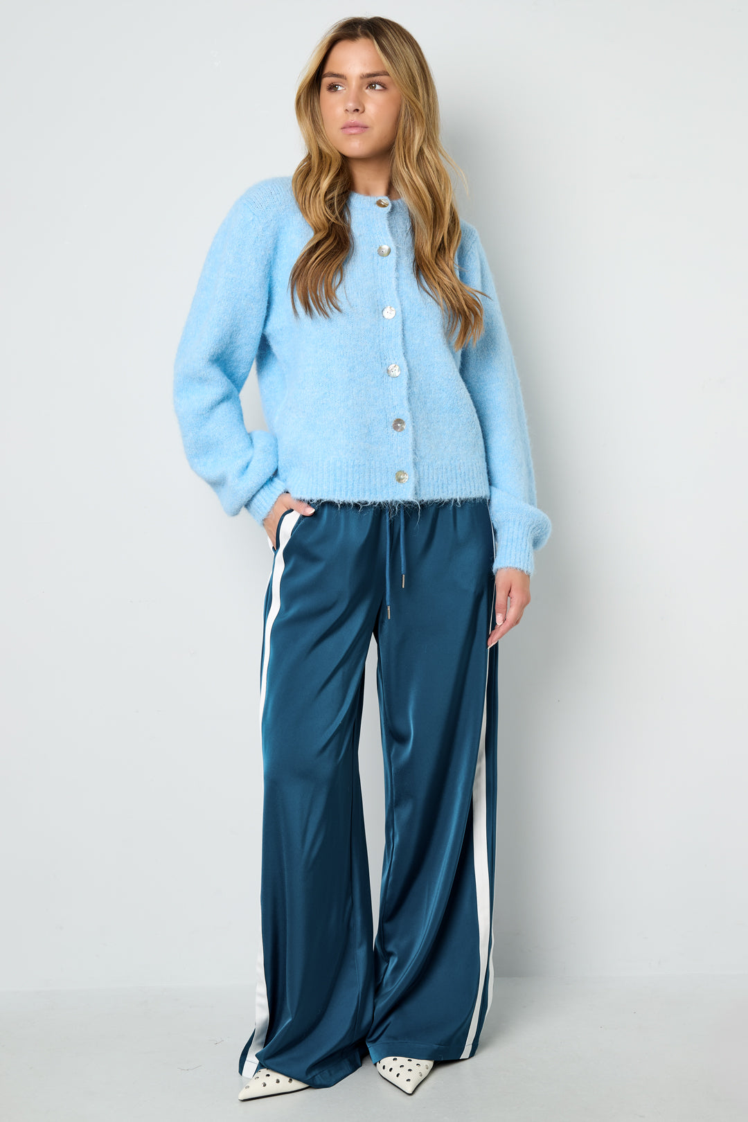 Dames gebreid cardigan van polyester in elf kleuren – productfoto 10