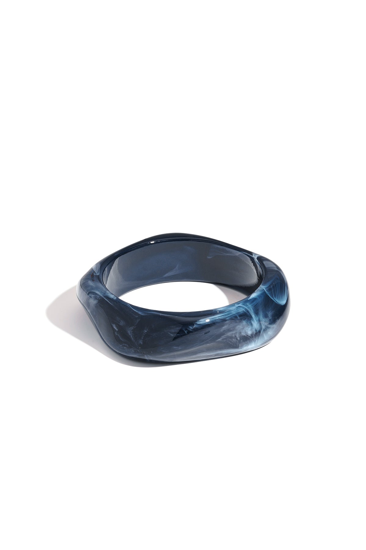 Bracelet jonc pour femmes en acrylique avec motif uni – plusieurs coloris