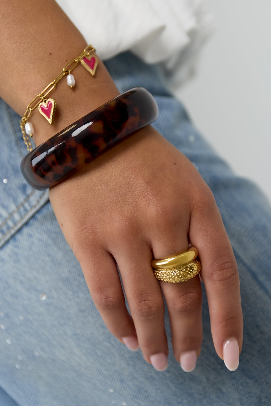 Bague spectaculaire en acier inoxydable pour femme de forme ronde – couleur or