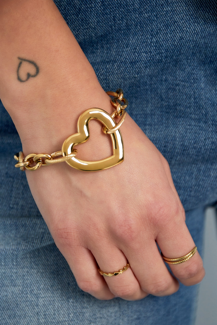 Bracelet à breloques pour femme en acier inoxydable avec cœur – ton or et ton argent