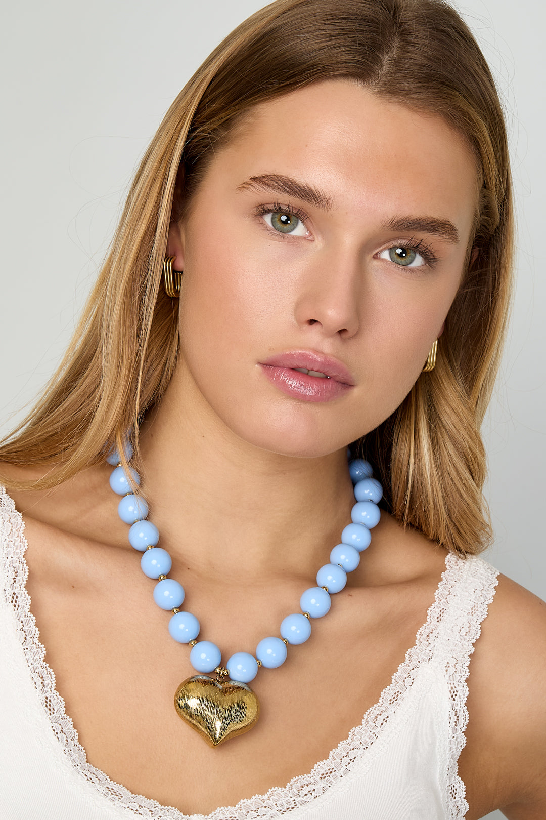 Women's Acrylic Heart-shaped Beaded Necklace – multiple colors – image 2