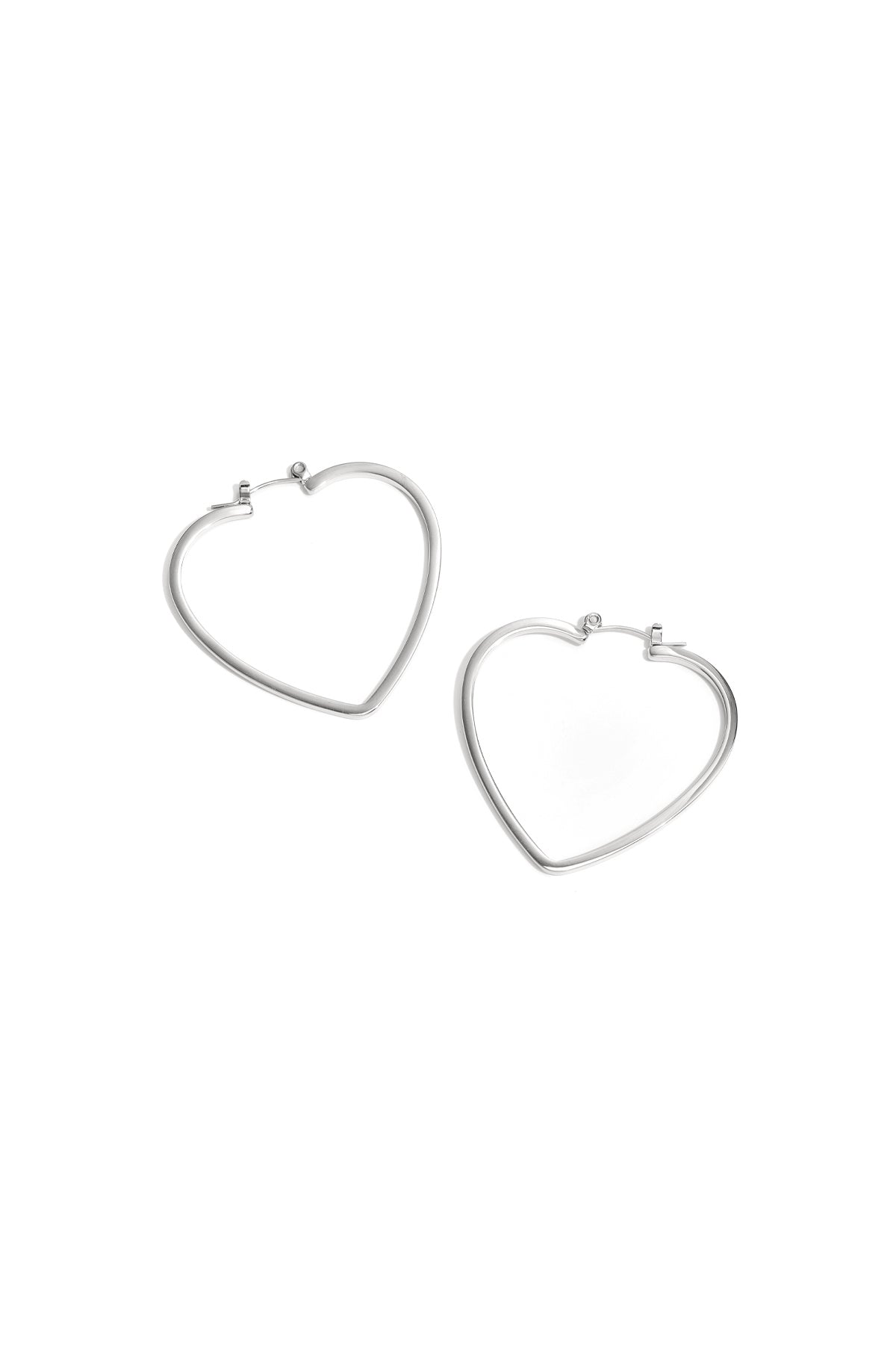 Minimalistische hart creolen