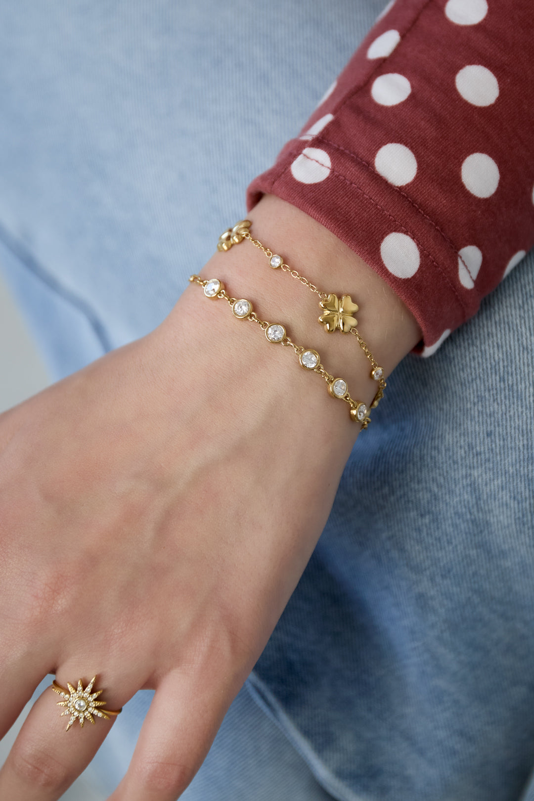 Bracelet à breloques pour femme en acier inoxydable avec motif trèfle - couleur or – photo 2
