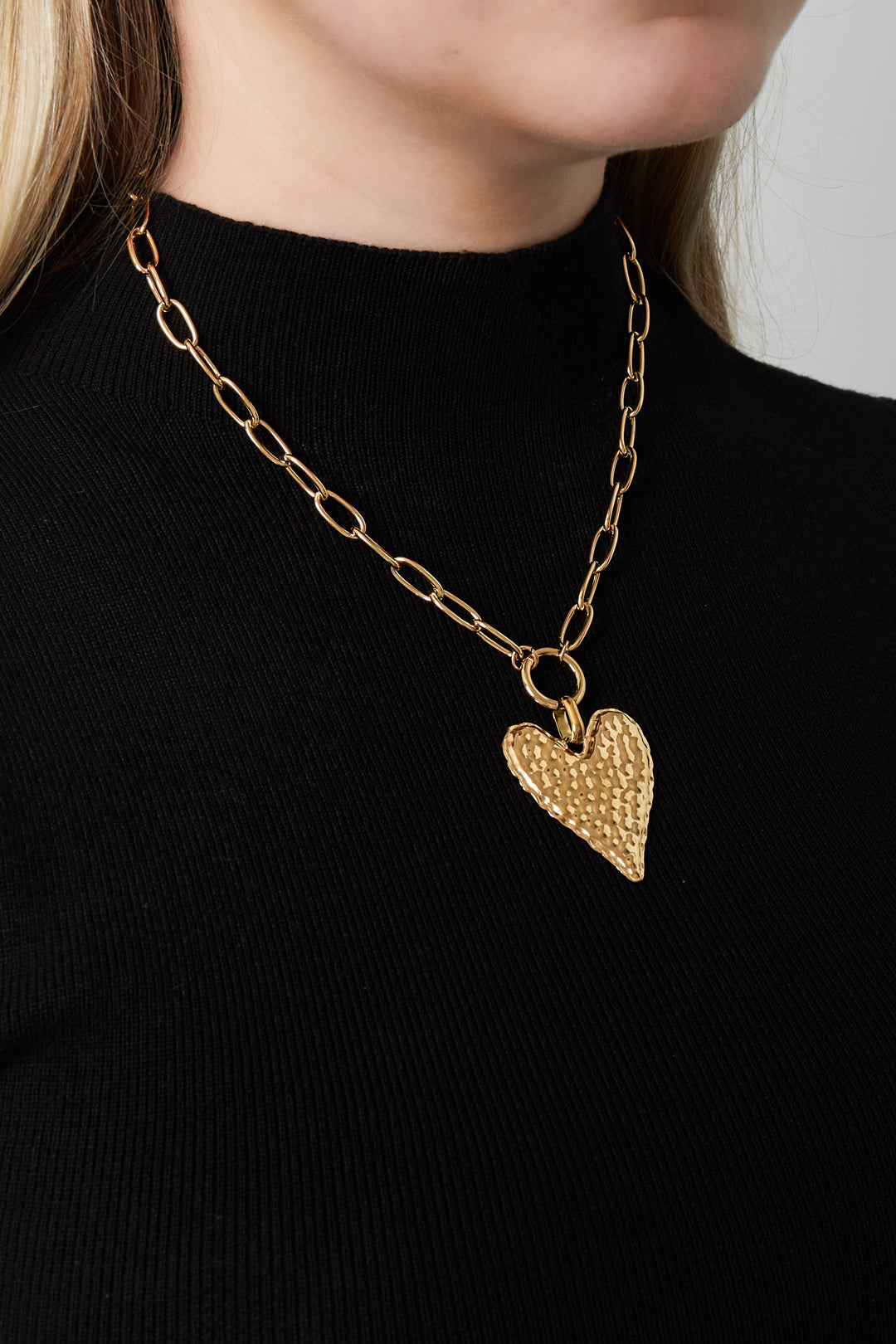 Dikke hartvormige lange ketting