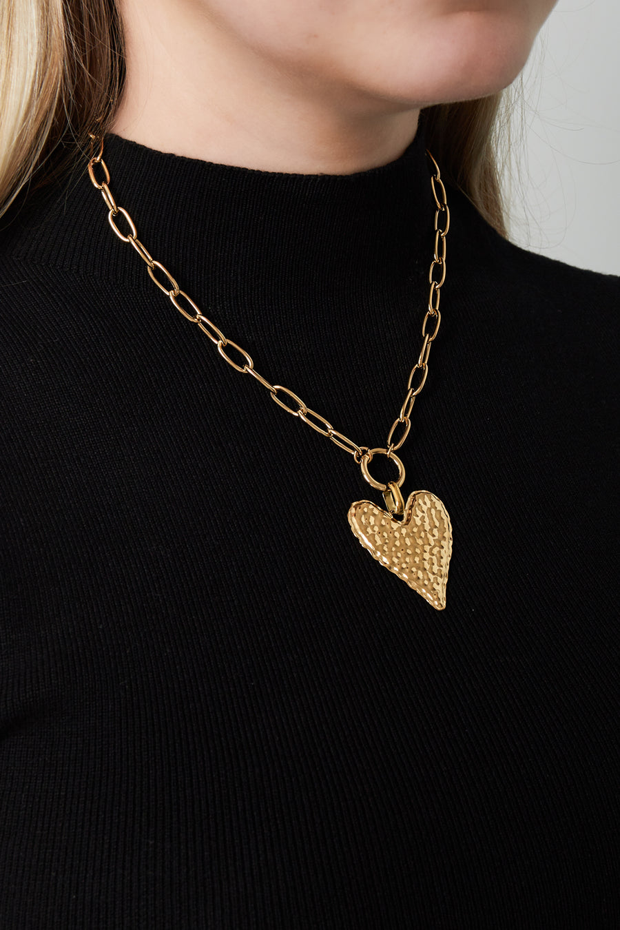 Dikke hartvormige lange ketting
