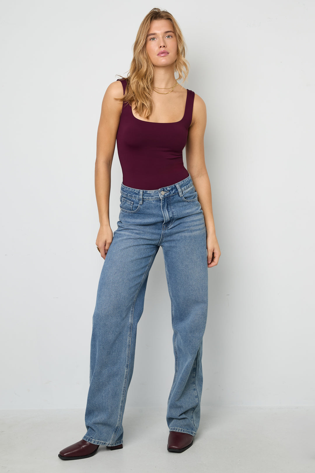 Dames basic body van gebreid nylon in acht kleuren – productfoto 5