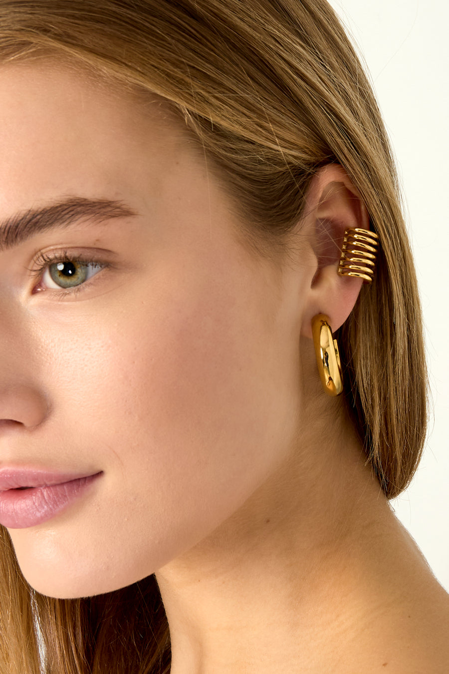 Ear cuff pour femme en acier inoxydable avec motif linéaire – doré