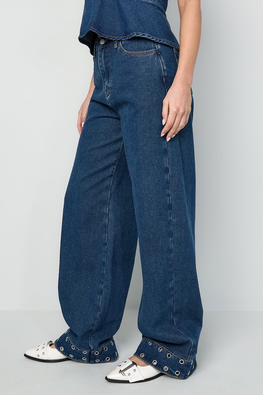 Statement jeans met eyeletdetails – productfoto 6