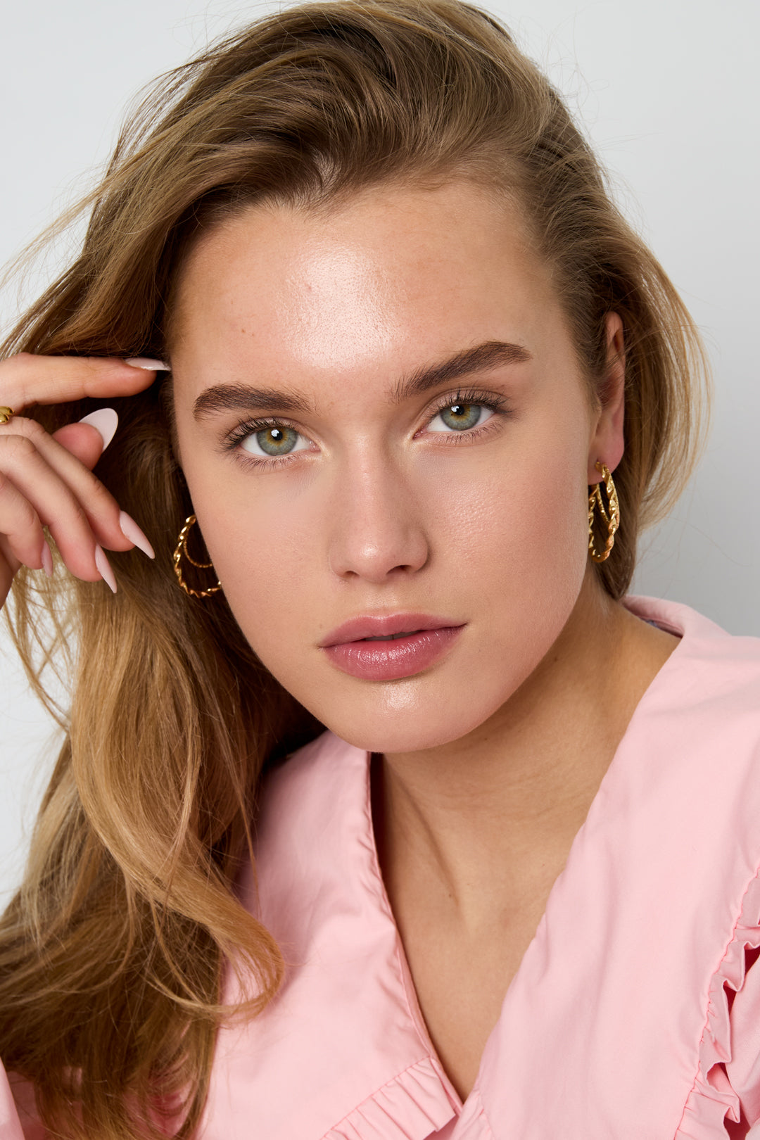 Boucles d'oreilles rondes en acier inoxydable doré pour femme – photo 2