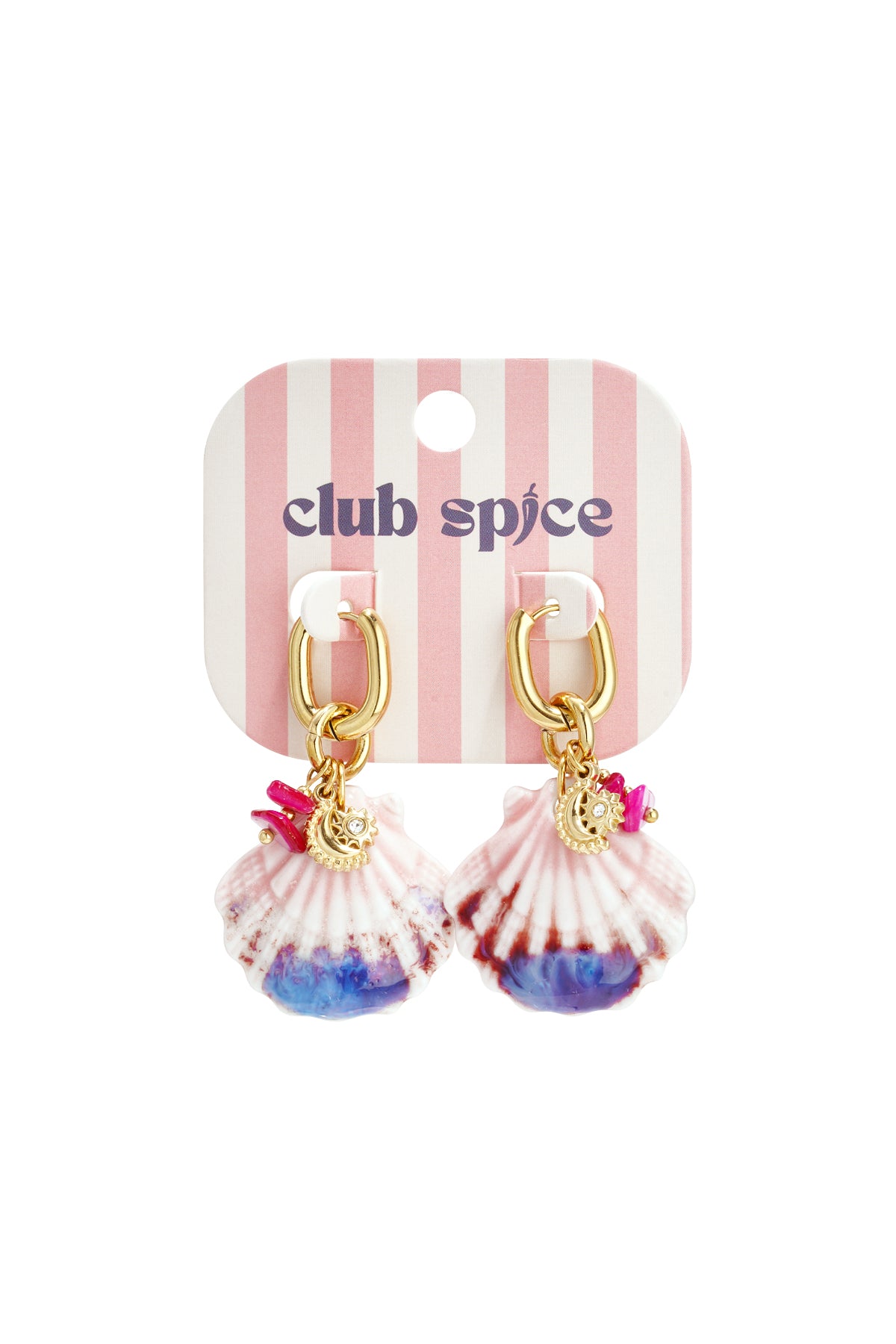 Oorbellen met grote schelp en kralen charms