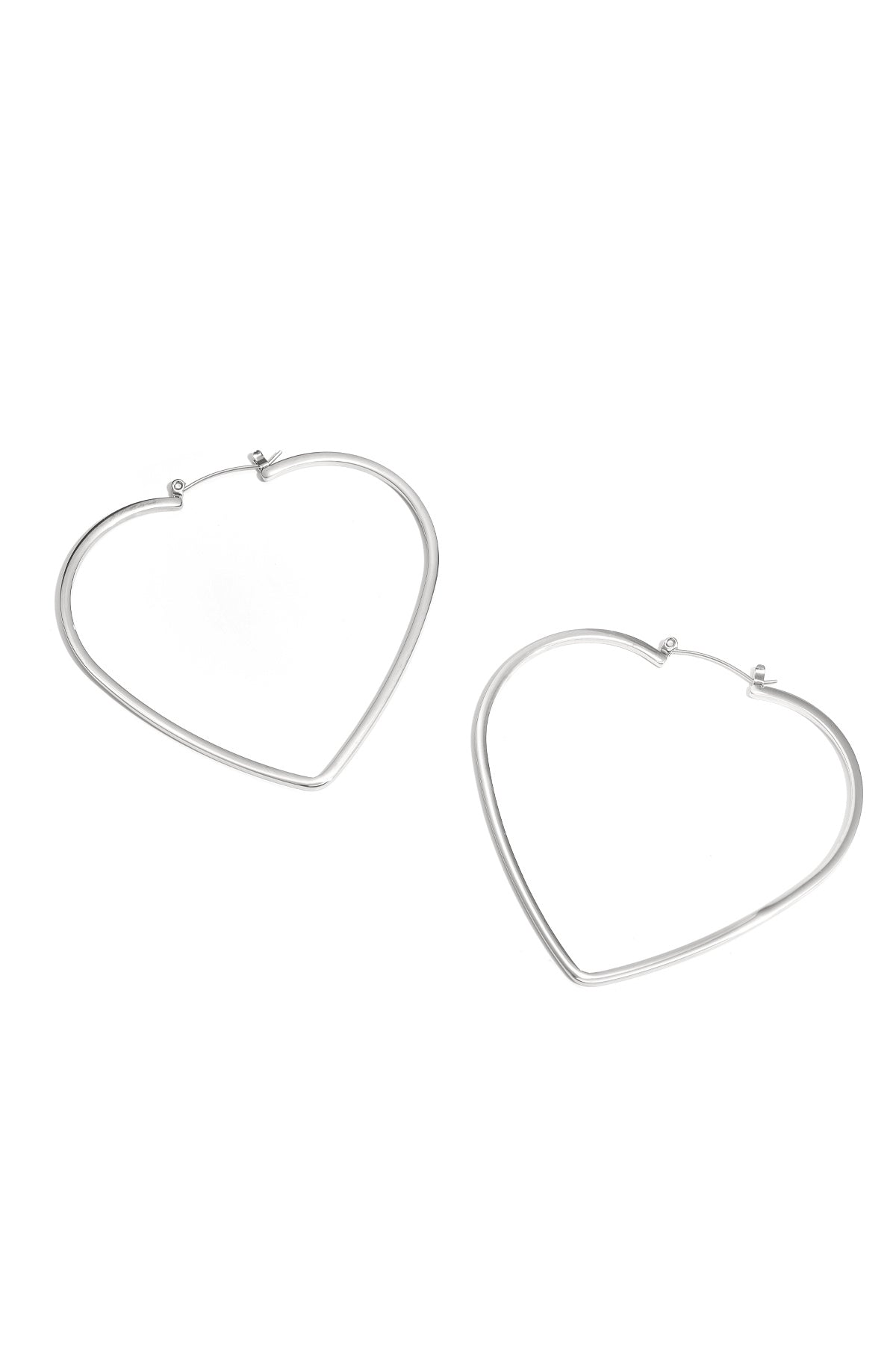 Minimalistische hart creolen