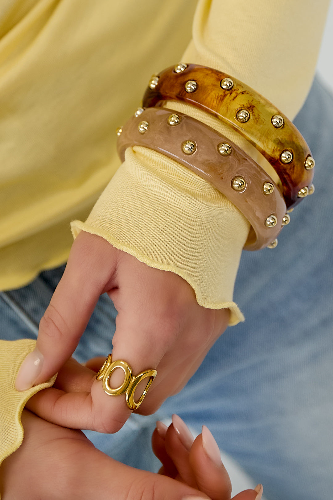 Armbanden met stippen detail