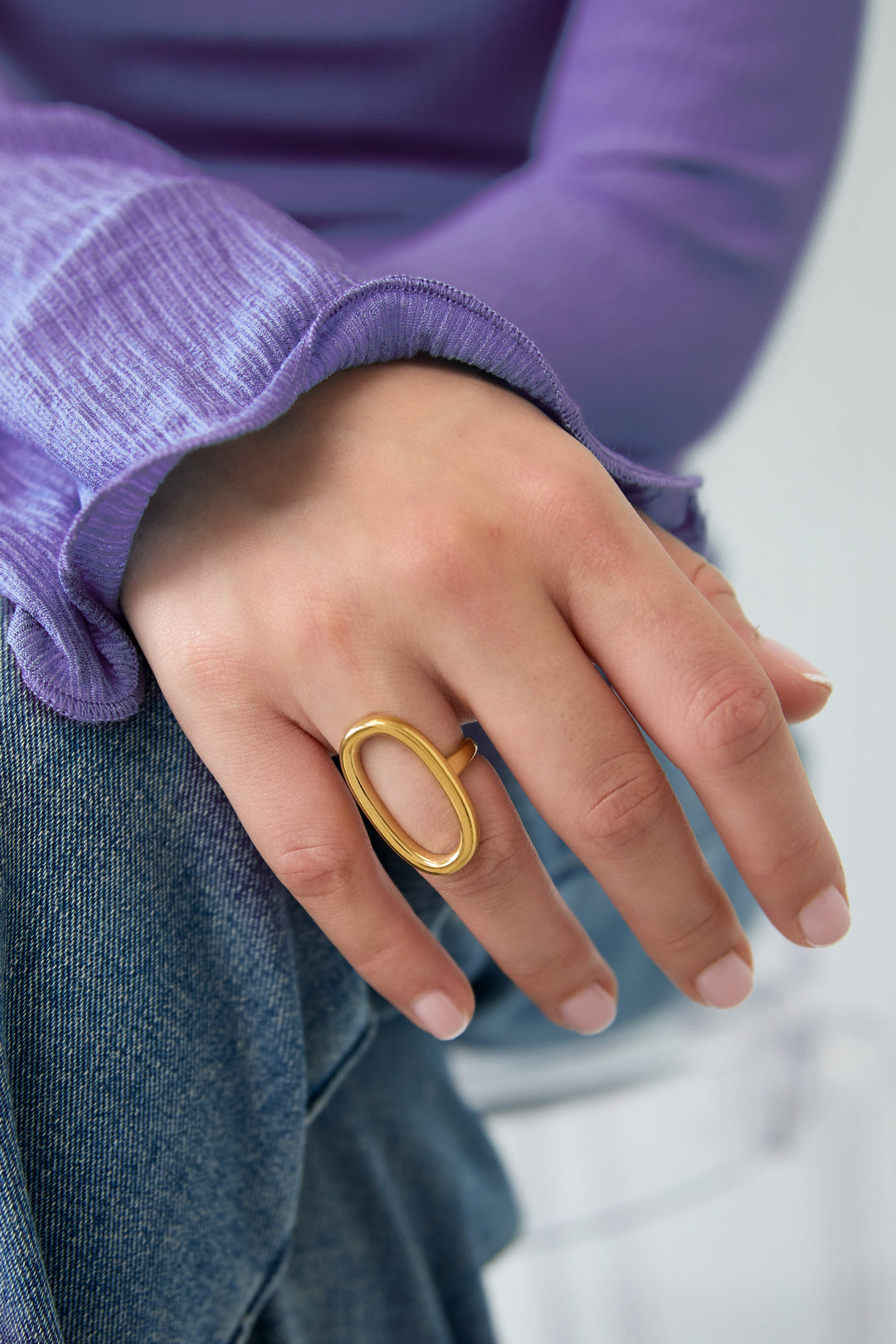 Minimalist Stainless Steel Oval Ring for Women – Gold and Silver Tone – image 2