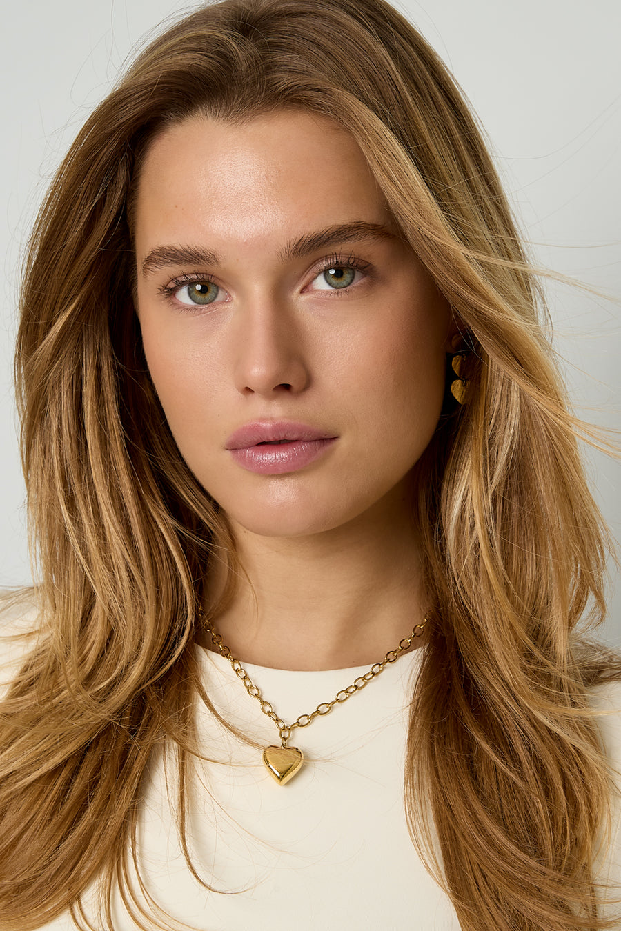 Collier femme en acier inoxydable avec pendentif en forme de cœur – doré