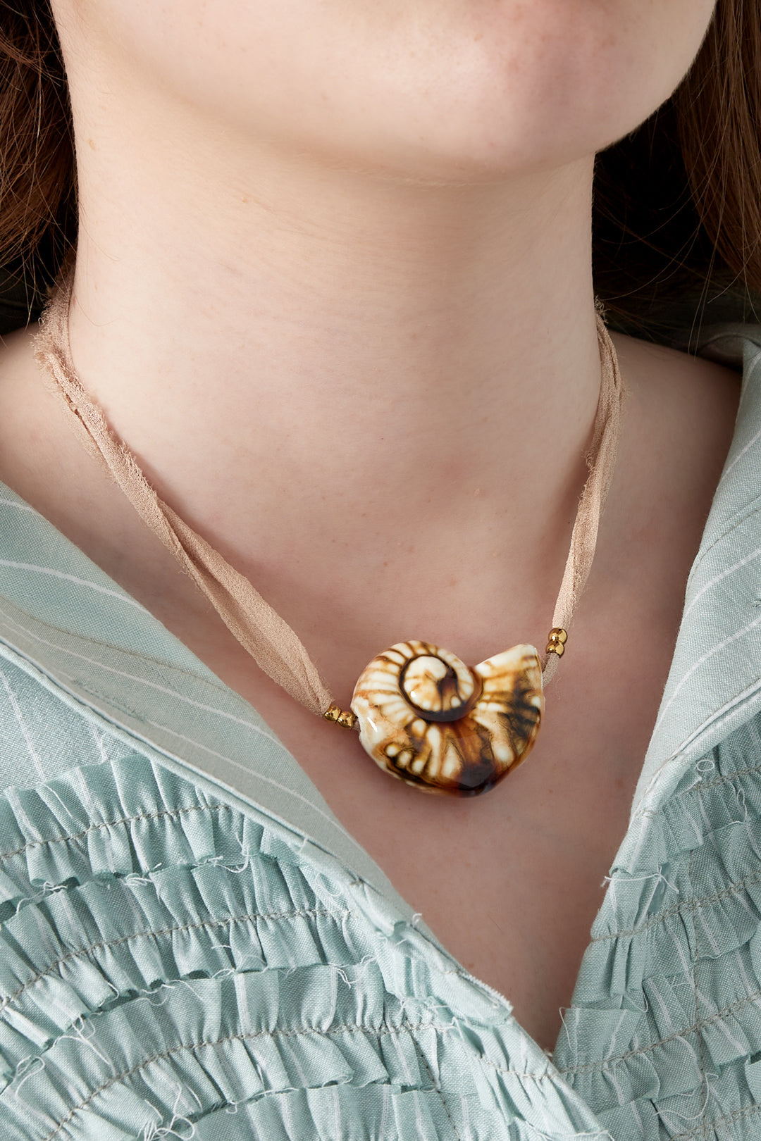 Braided women's necklace made of polyester, stainless steel, ceramic with ocean details – image 2