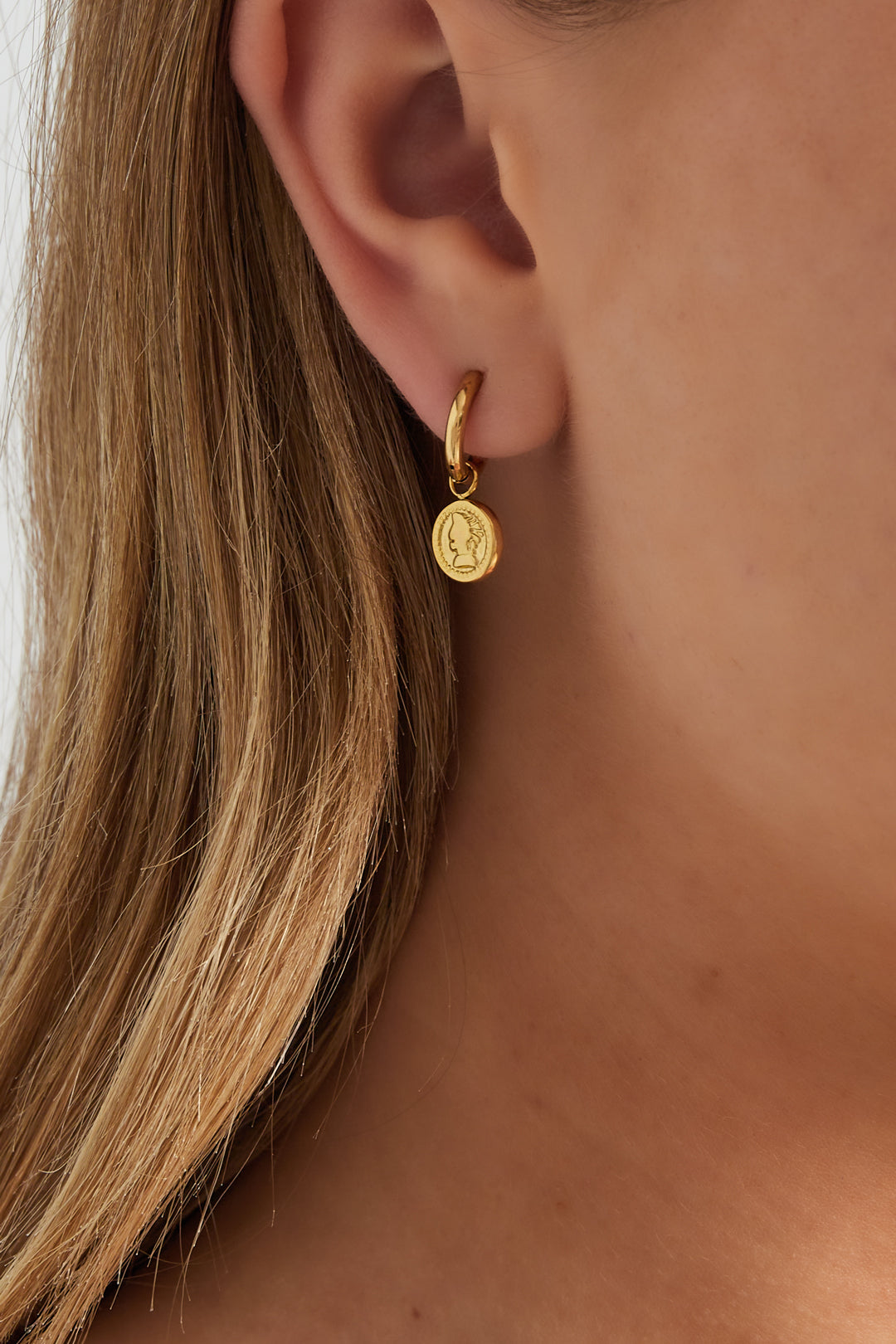 Boucles d'oreilles pendantes en acier inoxydable de forme organique pour femmes – couleur or – photo 2