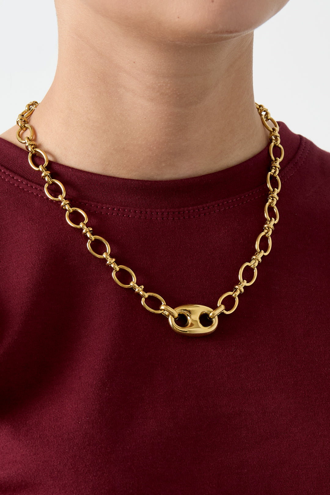 Ketting met knop detail