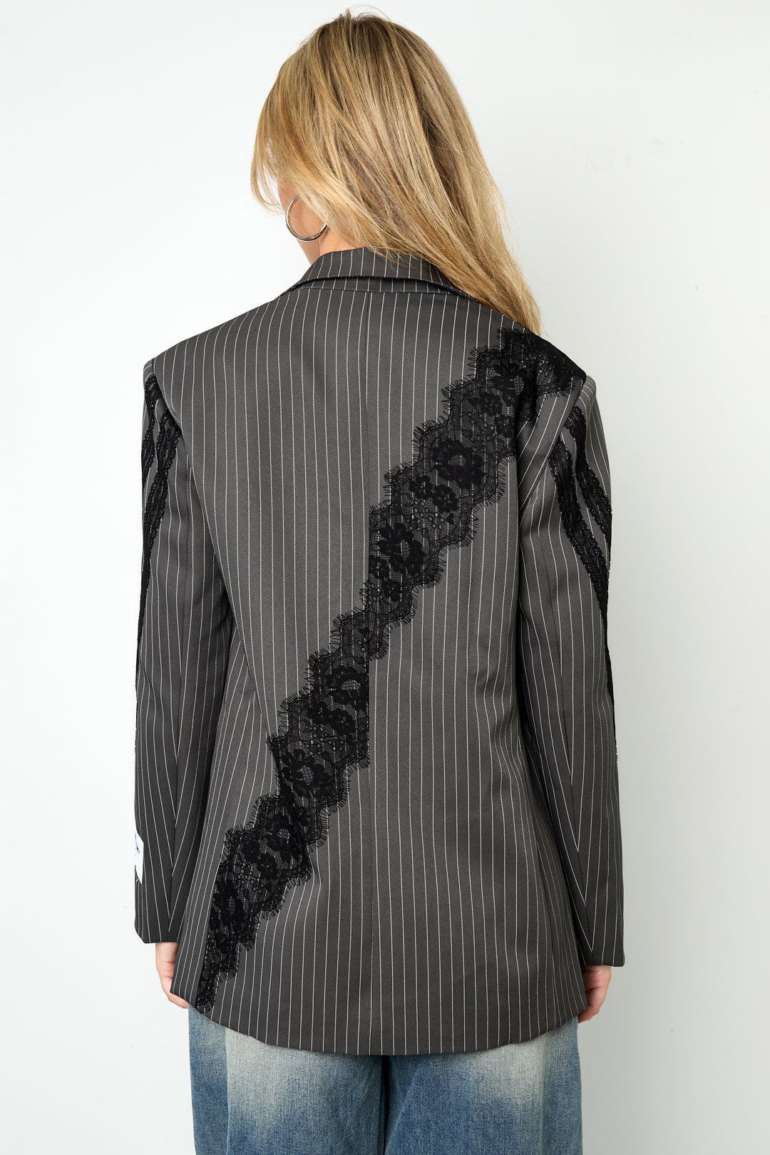 Dames elegant gestreept pak met kanten detail – productfoto 9