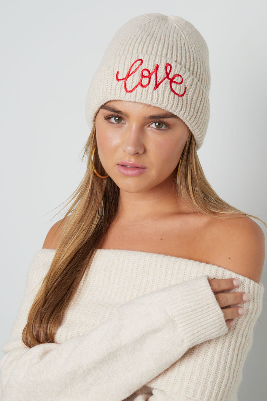 Chapeau pour femme 100 % polyester avec détail lettre – plusieurs coloris