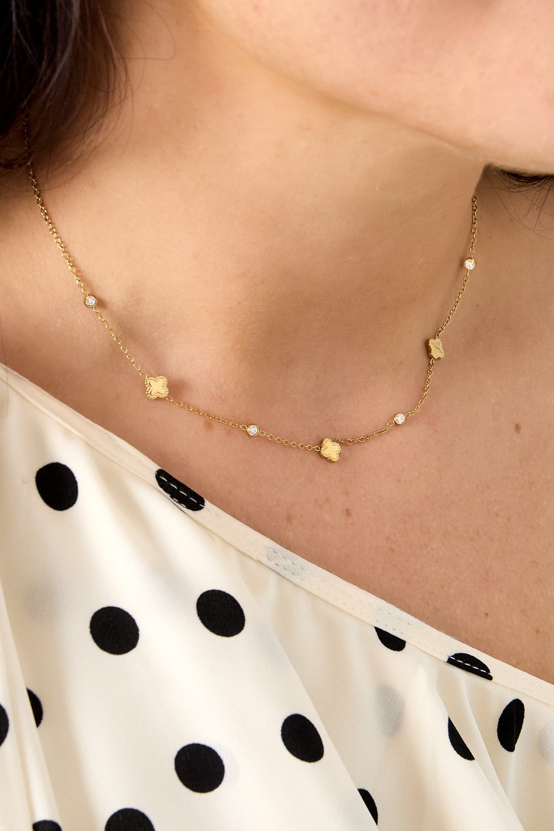 Women's Necklace with Stainless Steel Clover Pendant - Gold-colored – image 2