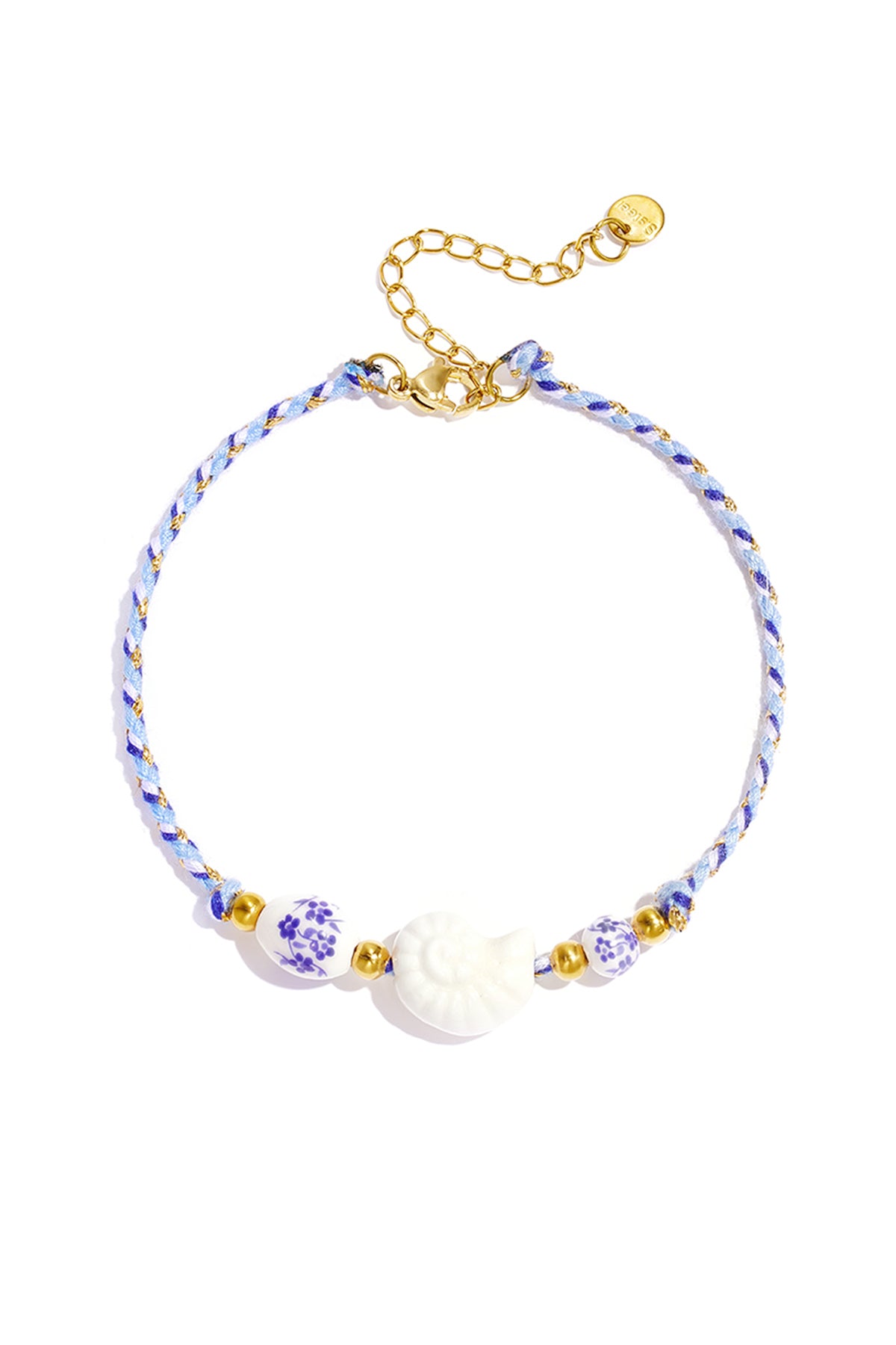 Enkelbandjes van touw met schelpmotief, geschikt voor vakantie, strand of romantische momenten. Damessieraden.