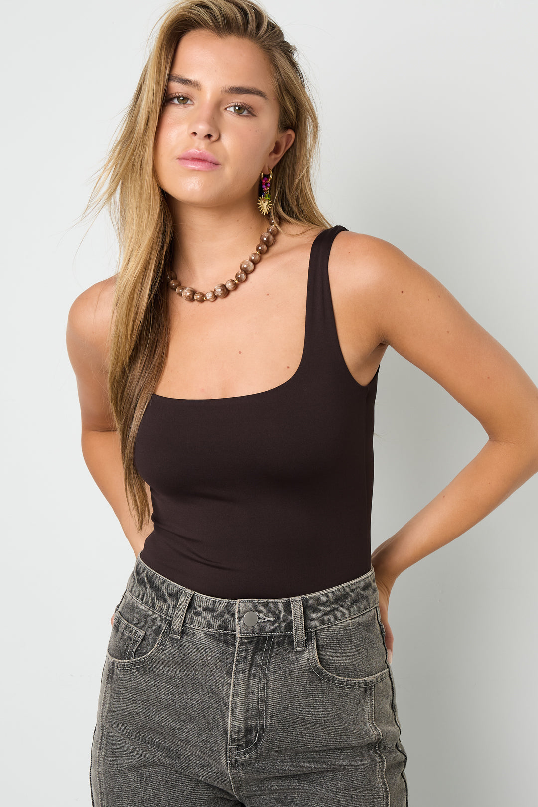 Dames basic body van gebreid nylon in acht kleuren – productfoto 10