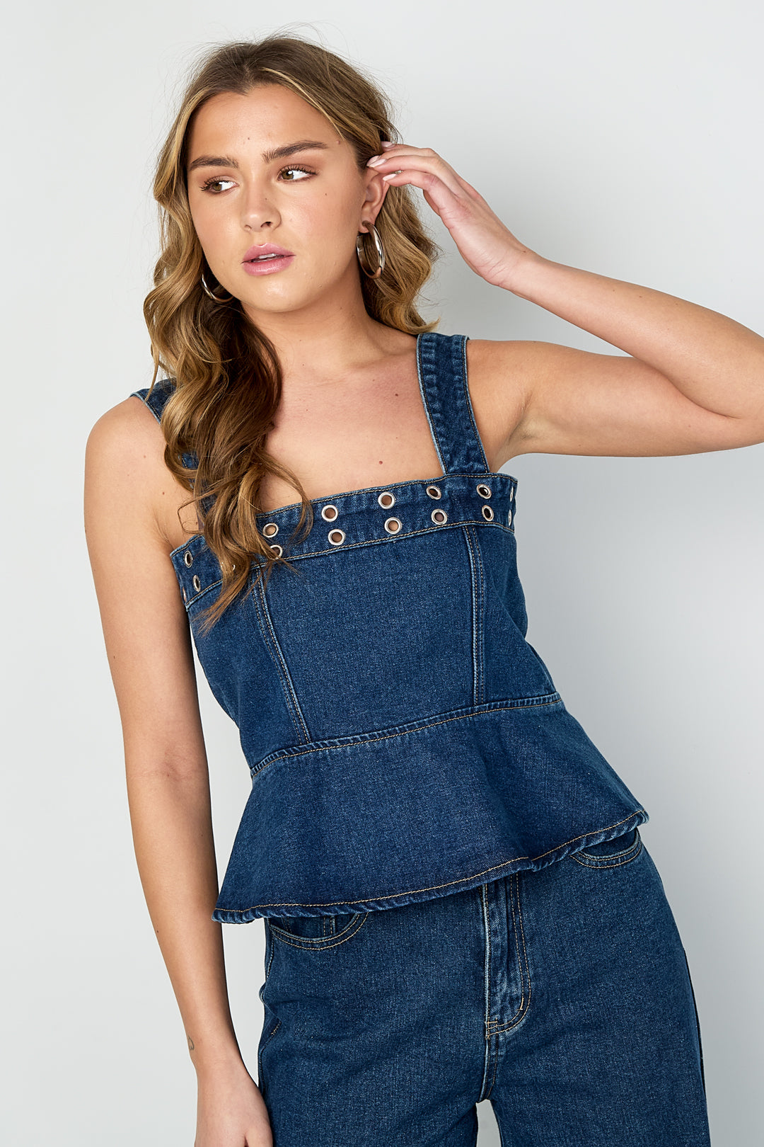 Dames tweedelige denimtop van katoen met eyeletdetails – productfoto 3