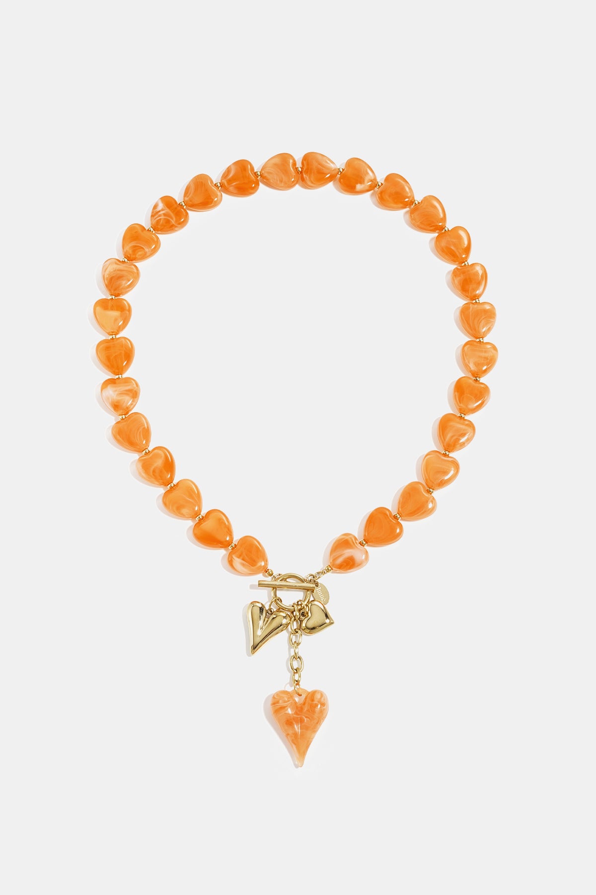 Kralenketting met hartjes als onderdeel van de hartjeslijn